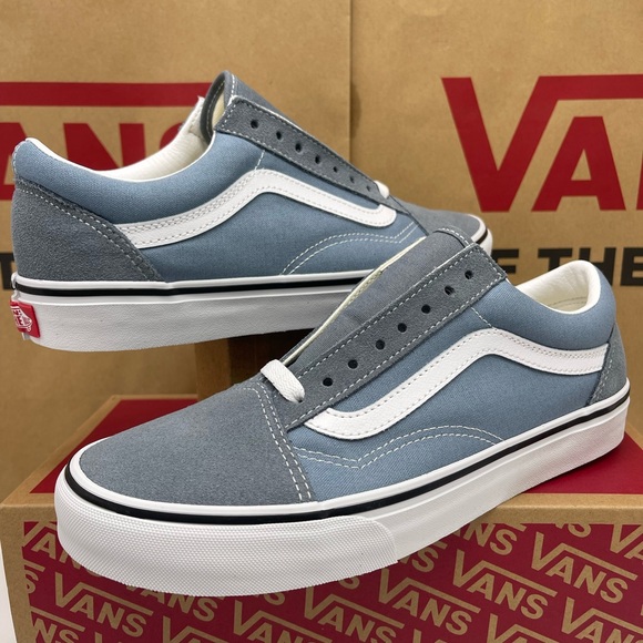 Vans WMNS Old Skool
Color Theory Stormy Weather
VN000D9YRV2 Sneakers s - Picture 9 of 16
